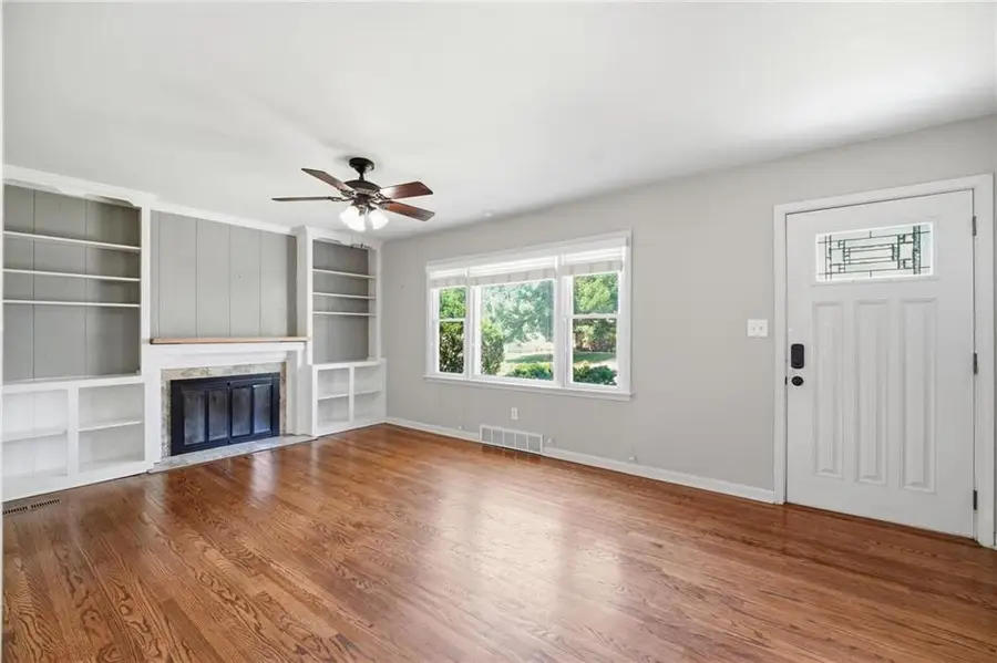 7423 Glenwood Lane, Overland Park, KS 66204 - #3