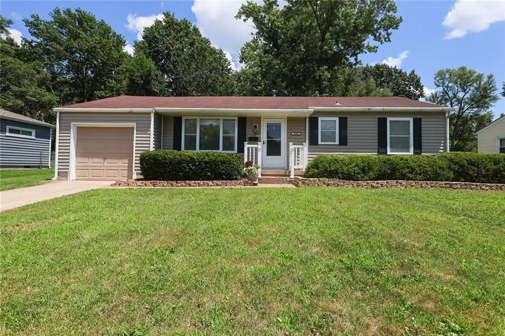 8001 Reeds Road, Prairie Village, KS 66208 - #1