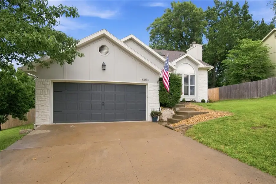 6453 N Amoret Avenue, Kansas City, MO 64151 - #2