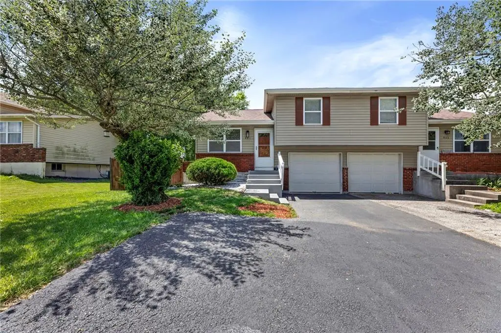 921 N Jan-mar Drive, Olathe, KS 66061 - #1