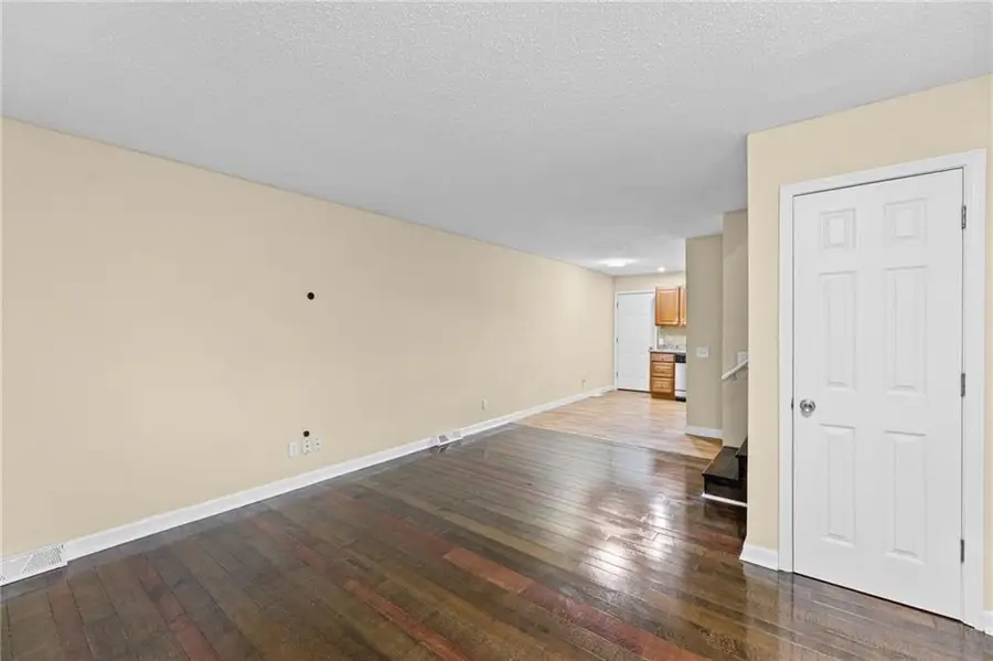 921 N Jan-mar Drive, Olathe, KS 66061 - #3