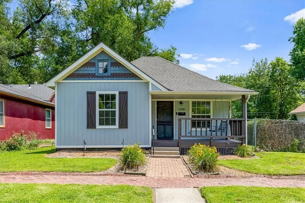 1208 New Jersey Street, Lawrence, KS 66044 - #1