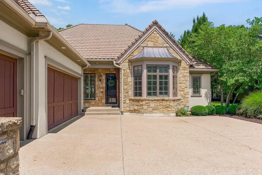 2846 W 137th Terrace, Leawood, KS 66224 - #2