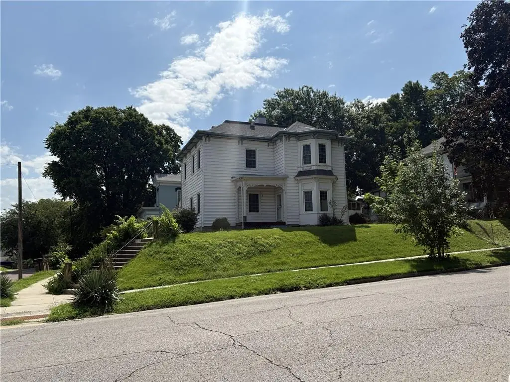 900 S 5th Street, Atchison, KS 66002 - #1