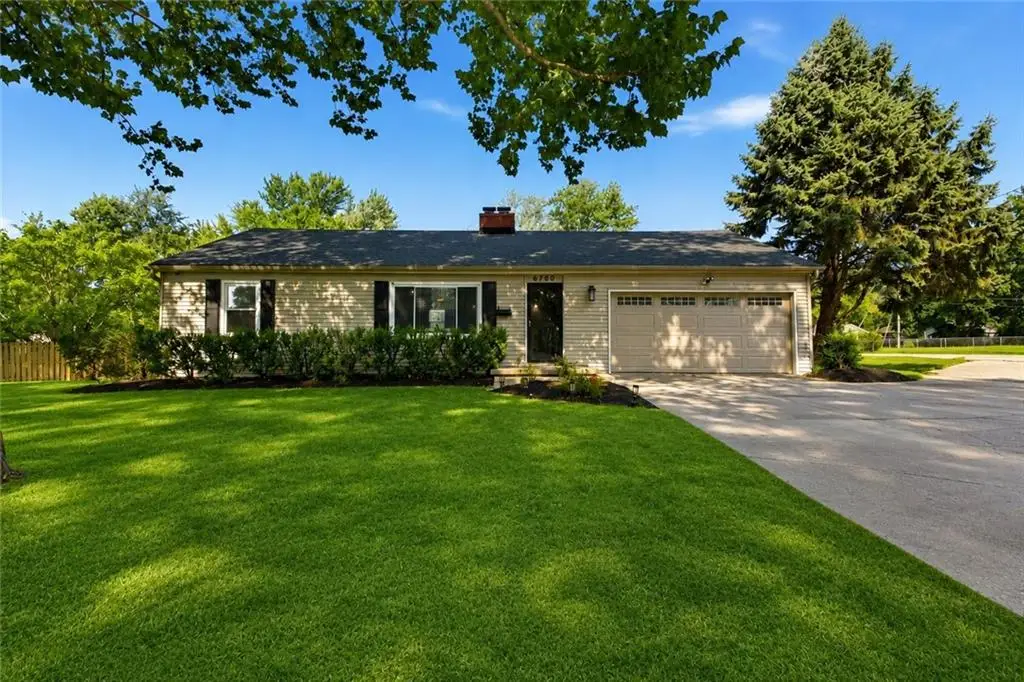 6700 Crisp Avenue, Raytown, MO 64133 - #1