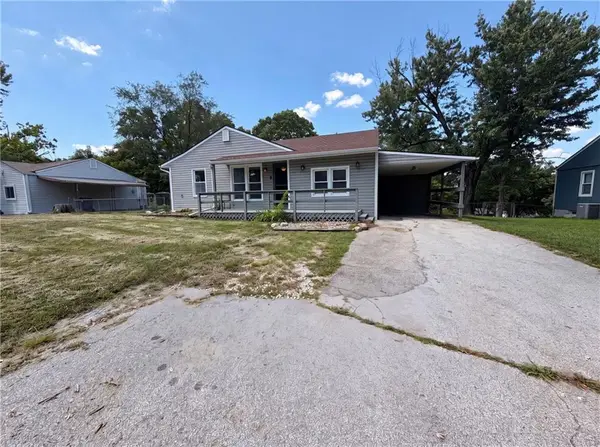 8104 N State Route 9 Highway, Kansas City, MO 64152