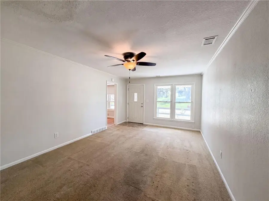 8104 N State Route 9 Highway, Kansas City, MO 64152 - #3
