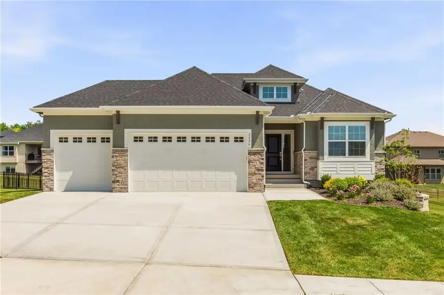 2226 SW Heartland Court, Lees Summit, MO 64082 - #2