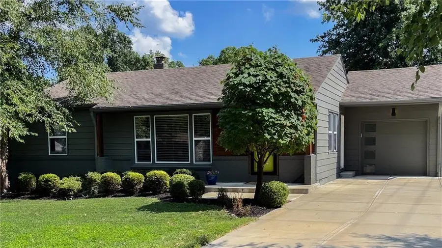 4631 W 61st Street, Fairway, KS 66205 - #3