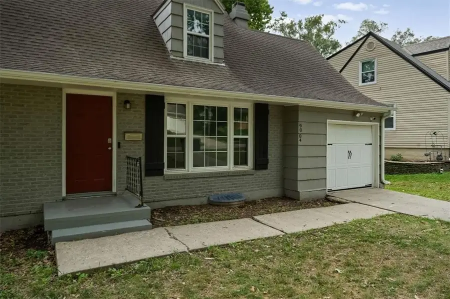 9004 Belleview Avenue, Kansas City, MO 64114 - #2