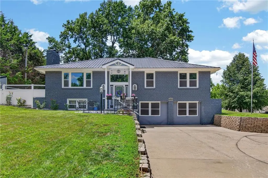 3204 SW Shadow Brook Drive, Blue Springs, MO 64015 - #1