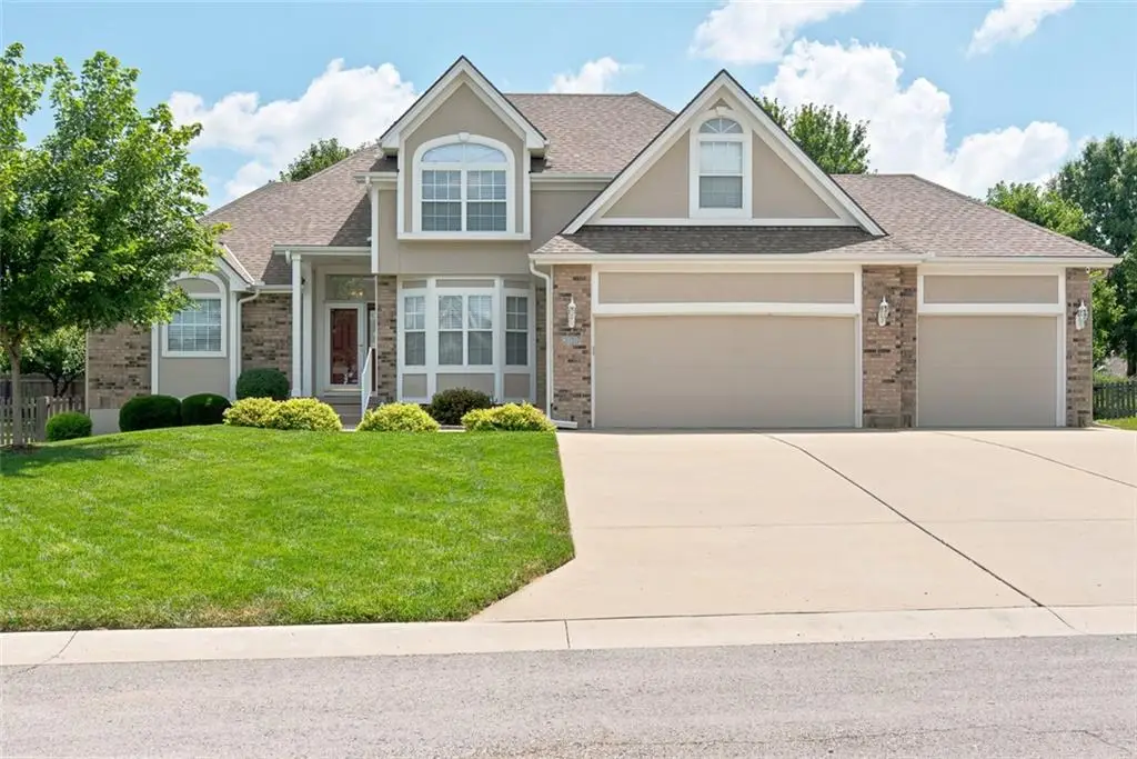 337 SE Canterbury Lane, Lees Summit, MO 64063 - #1