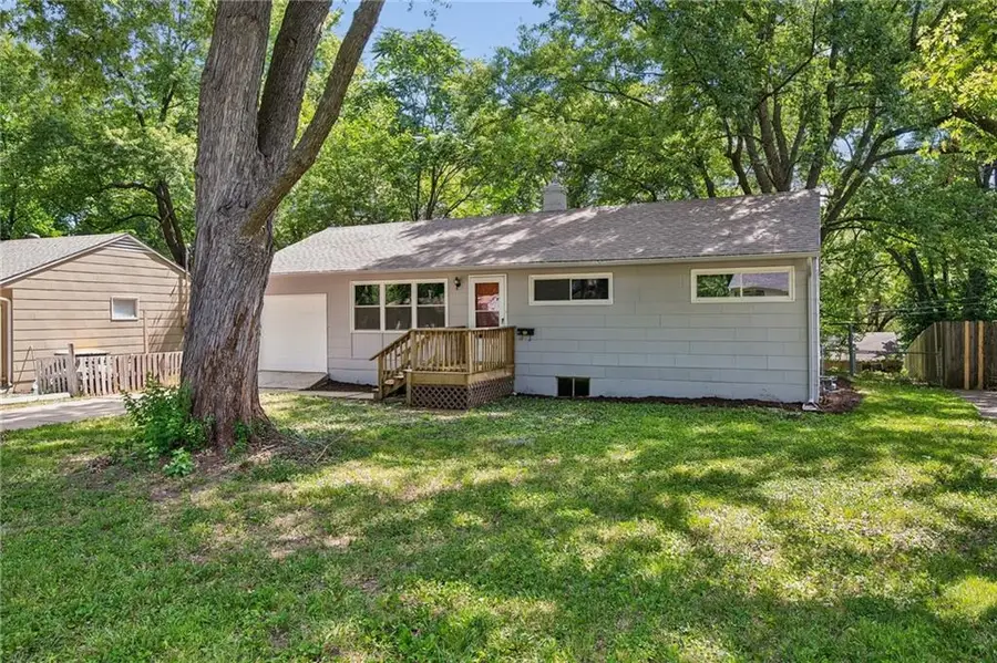 11217 Manchester Avenue, Kansas City, MO 64134 - #2