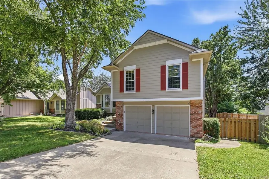9505 W 47th Terrace, Shawnee, KS 66203 - #2