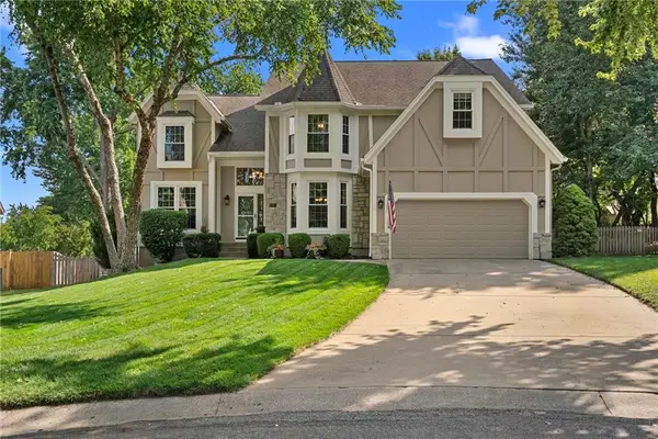 9205 W 131st Terrace, Overland Park, KS 66213