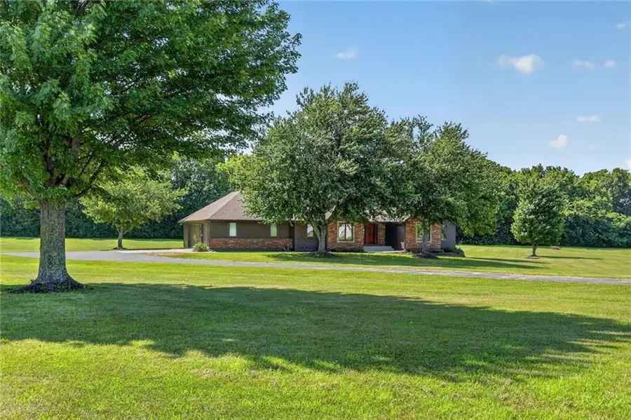 17618 S Emerald View Drive, Raymore, MO 64083 - #3