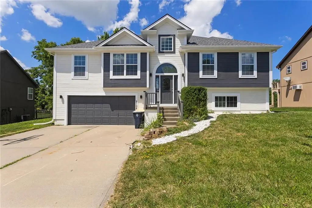 2108 NE 91st Terrace, Kansas City, MO 64155 - #1