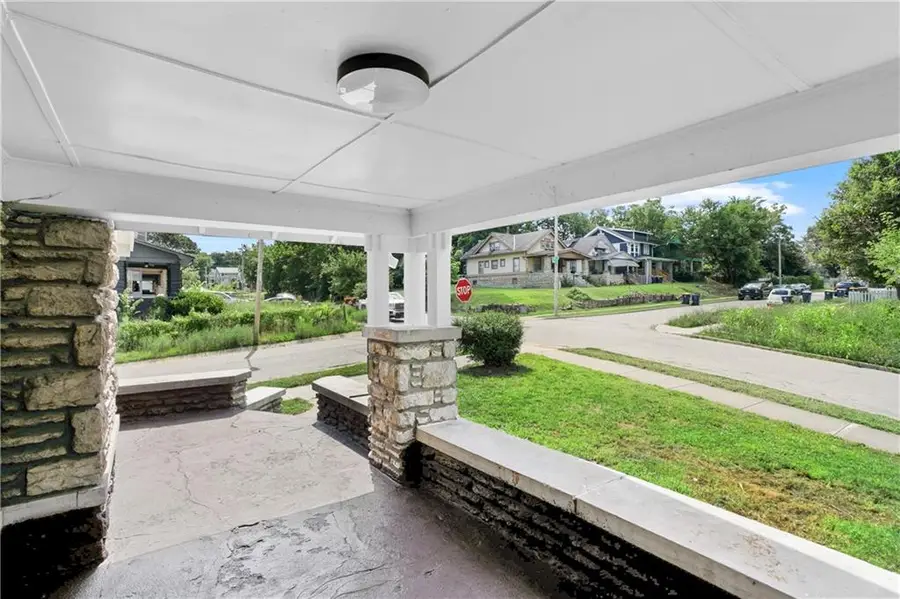 2420 E 42nd Street, Kansas City, MO 64130 - #3