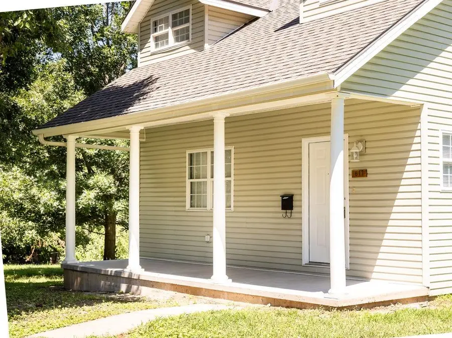 811 Powell Street, Saint Joseph, MO 64501 - #2