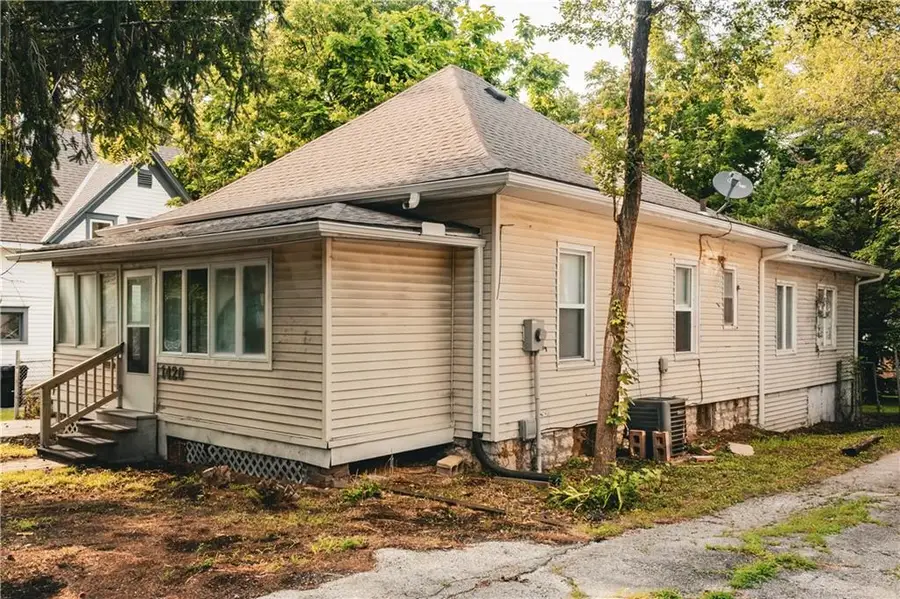 1420 W Walnut Avenue, Independence, MO 64050 - #3
