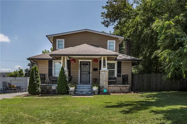 921 E 79th Terrace, Kansas City, MO 64131