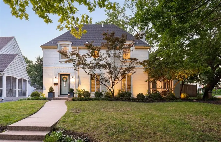 1000 W Gregory Boulevard, Kansas City, MO 64114 - #2