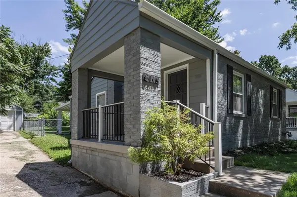 8119 Madison Avenue, Kansas City, MO 64114