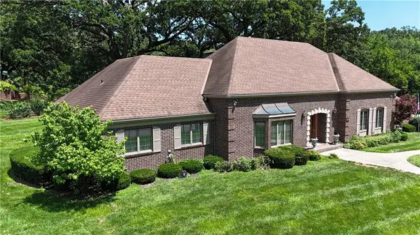 2601 Indian Trail Drive, St Joseph, MO 64506