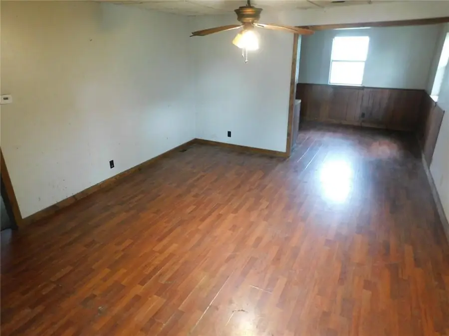 807 W 5th Street, Pittsburg, KS 66762 - #3