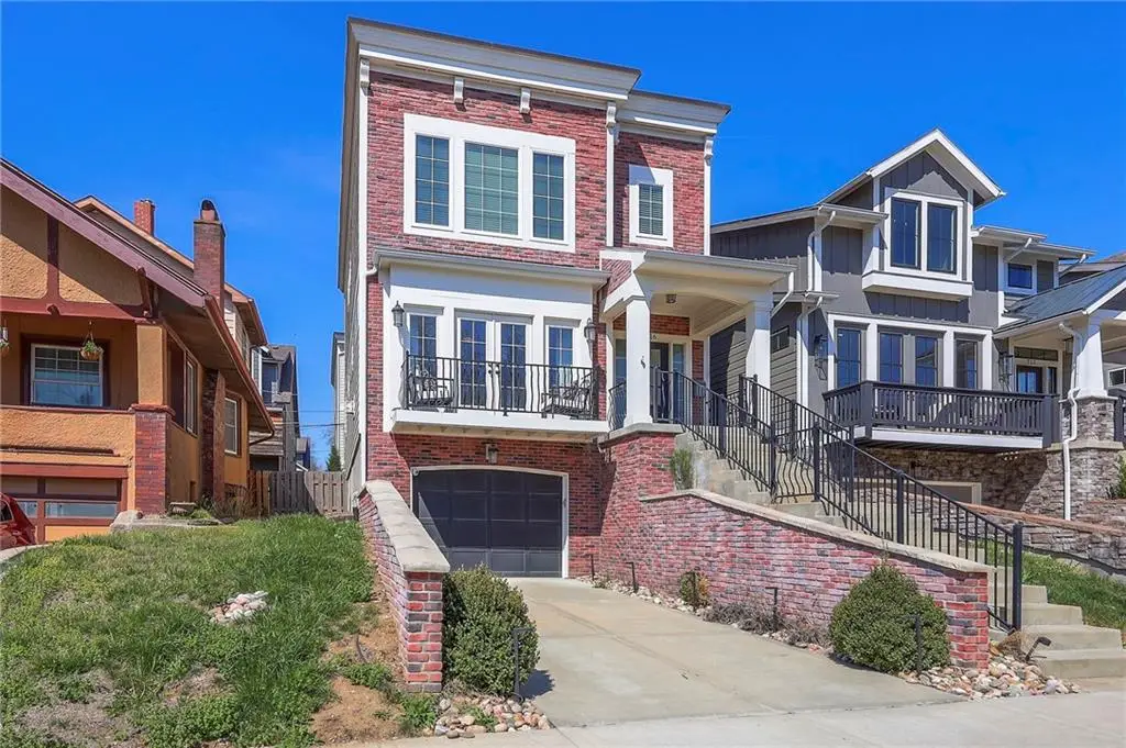 716 W 45th Street, Kansas City, MO 64111 - #1