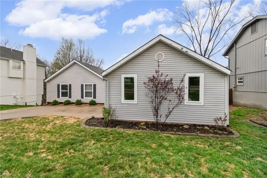 7400 N Granby Avenue, Kansas City, MO 64151 - #2