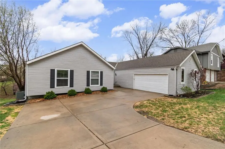 7400 N Granby Avenue, Kansas City, MO 64151 - #3