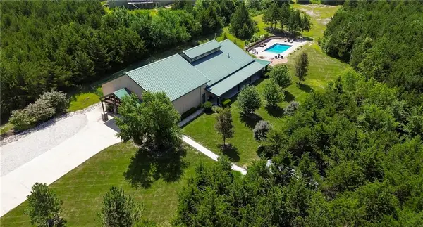 31305 W 89th Street, De Soto, KS 66018