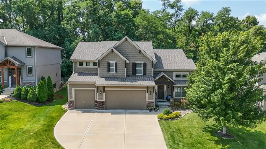 14155 NW 68th Street, Parkville, MO 64152 - #2