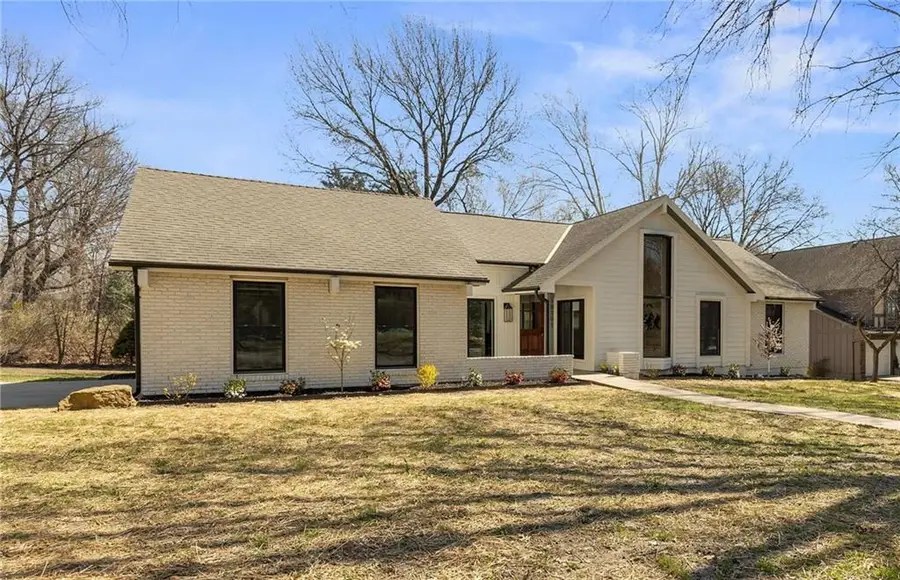 10301 Howe Drive, Leawood, KS 66206 - #3
