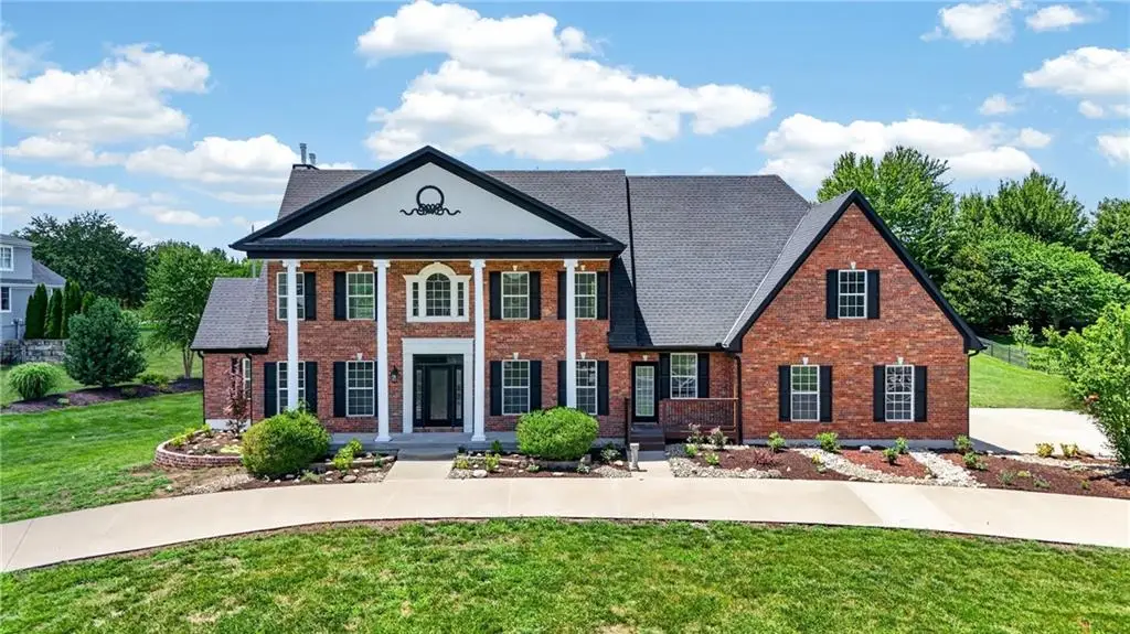 20 SE Meadowbrook Drive, Lees Summit, MO 64082 - #1