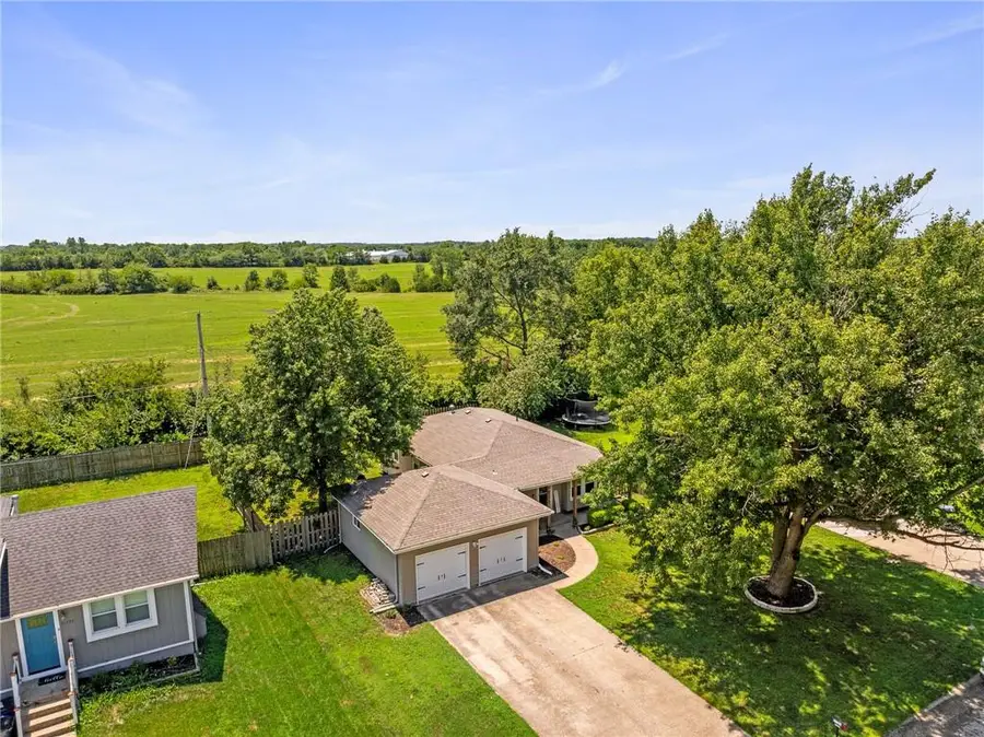 21785 W 179th Street, Olathe, KS 66062 - #3