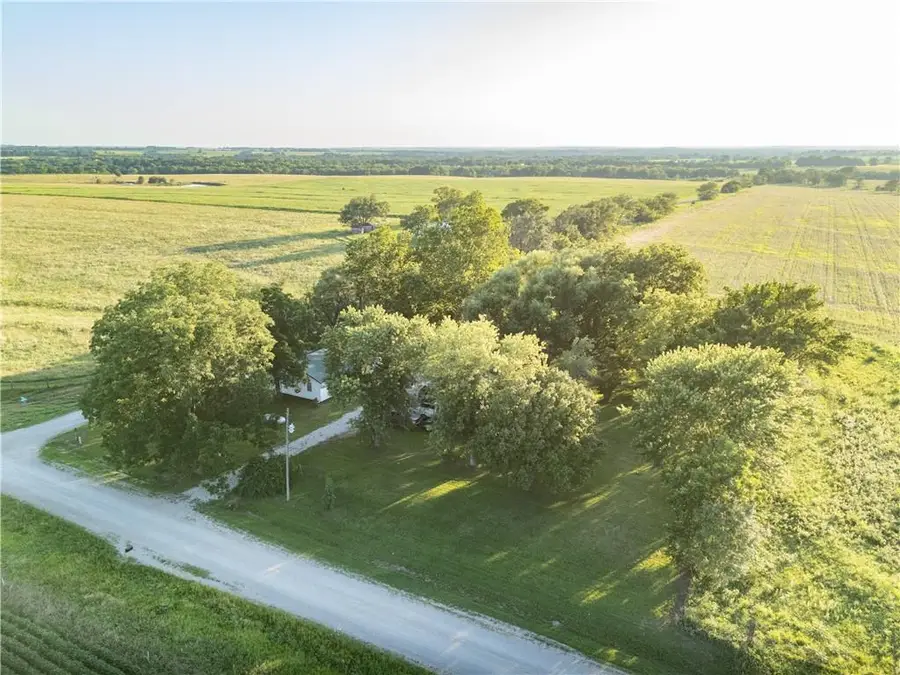 6978 W 1300 Road, Centerville, KS 66014 - #2