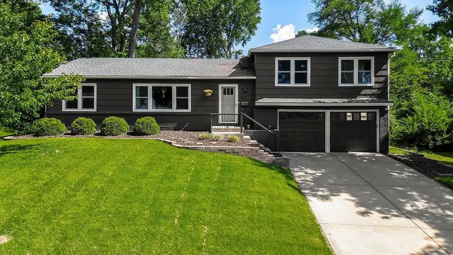 5812 W 101st Terrace, Overland Park, KS 66207 - #2
