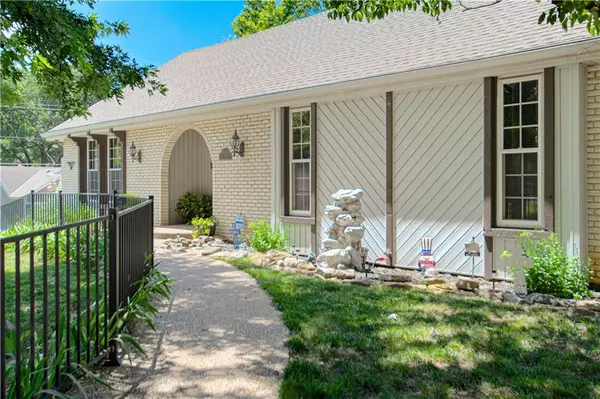 7600 N Park Avenue, Gladstone, MO 64118