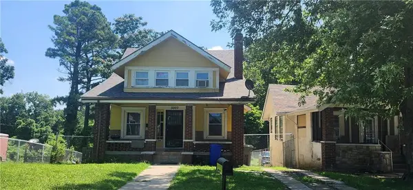 3003 Parkwood Boulevard, Kansas City, KS 66104