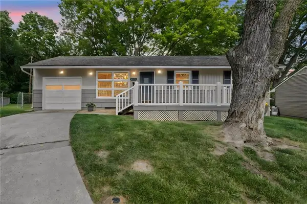 5327 Maple Street, Mission, KS 66202