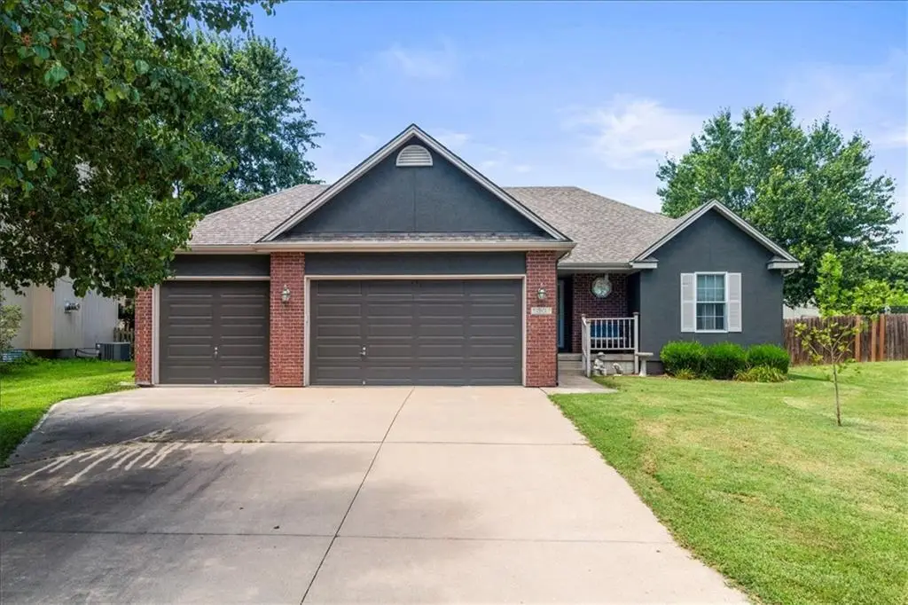 1307 SE Scenic Drive, Blue Springs, MO 64014 - #1
