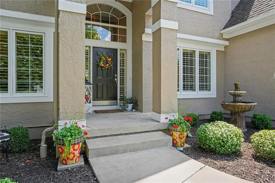 2901 W 144th Terrace, Leawood, KS 66224 - #3