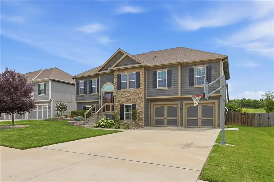 10019 N Lister Avenue, Kansas City, MO 64156 - #3
