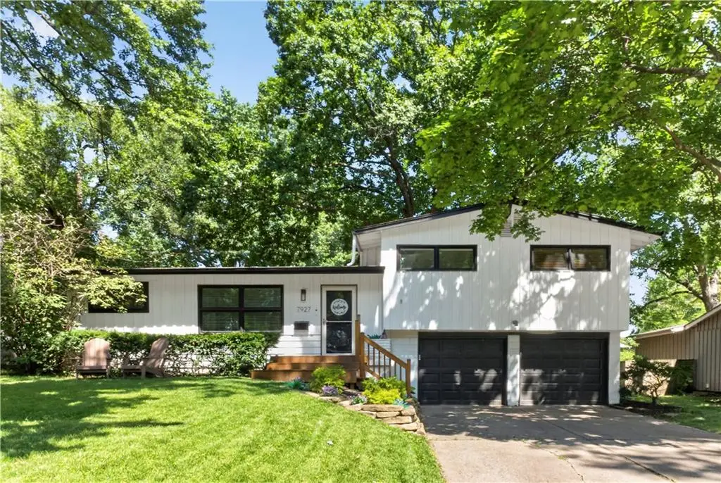 7927 Windsor Street, Prairie Village, KS 66208 - #1