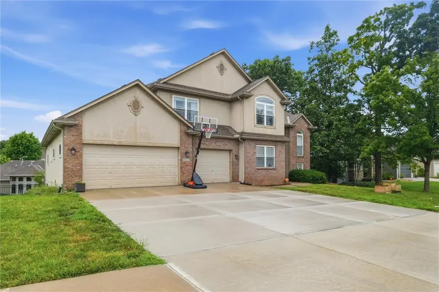 9528 Pearl Avenue, Kansas City, MO 64139 - #2