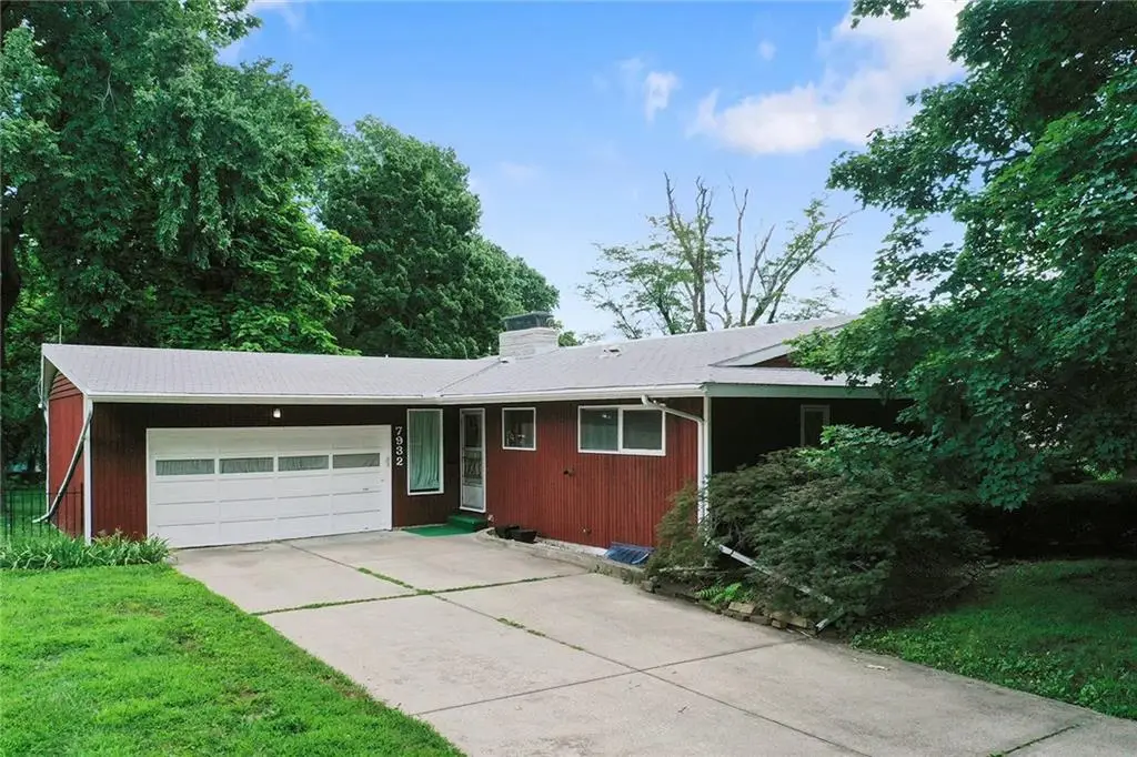 7932 Shawnee Drive, Overland Park, KS 66212 - #1