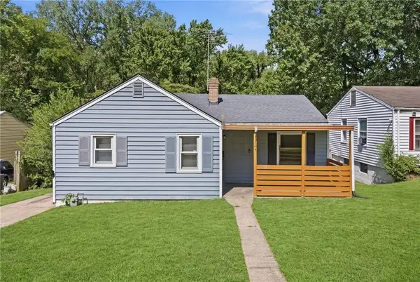 1704 S Brookside Avenue, Independence, MO 64052