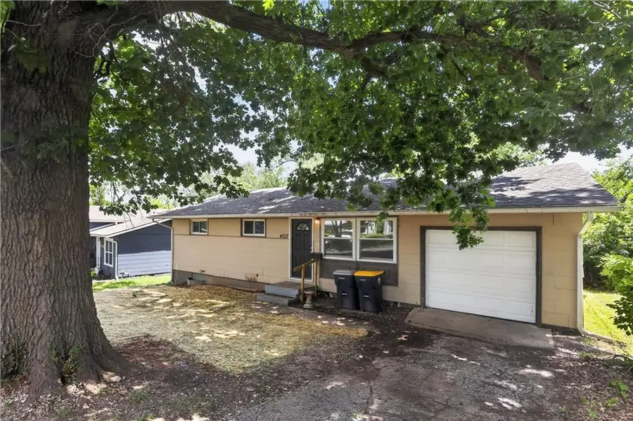 4607 Mersington Avenue, Kansas City, MO 64130 - #3